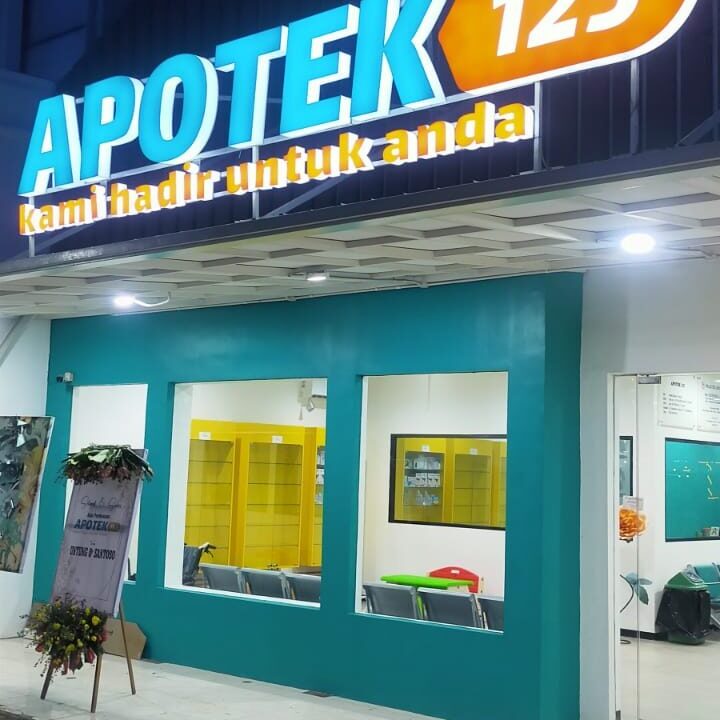 apotek Advertising starbuild.id